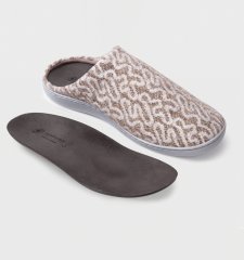 Chaussures orthopédiques à la maison