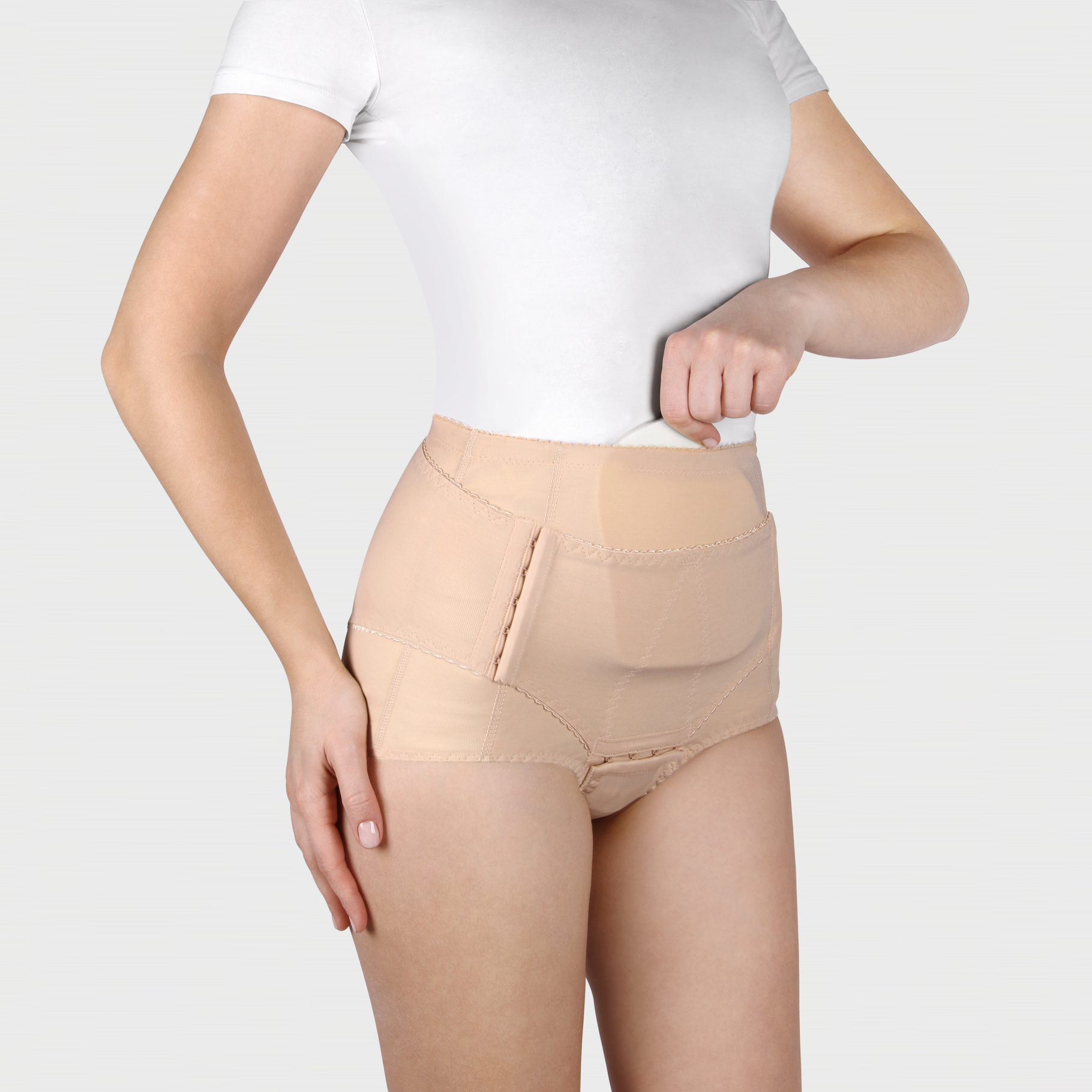 Bandage-culottes orthopédiques pour l'abaissement des organes pelviens Ovo-445 ОВО-445