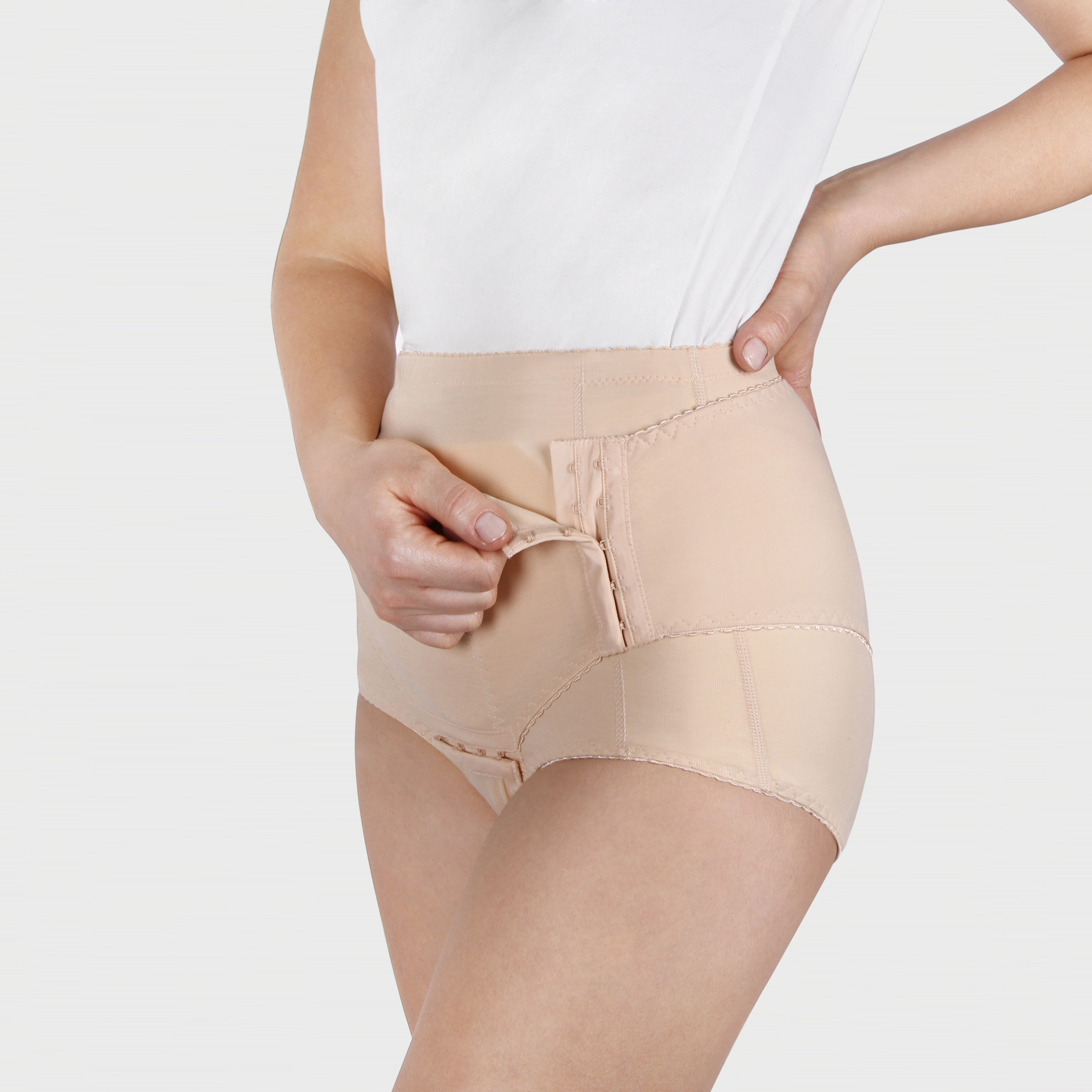 Bandage-culottes orthopédiques pour l'abaissement des organes pelviens Ovo-445 ОВО-445