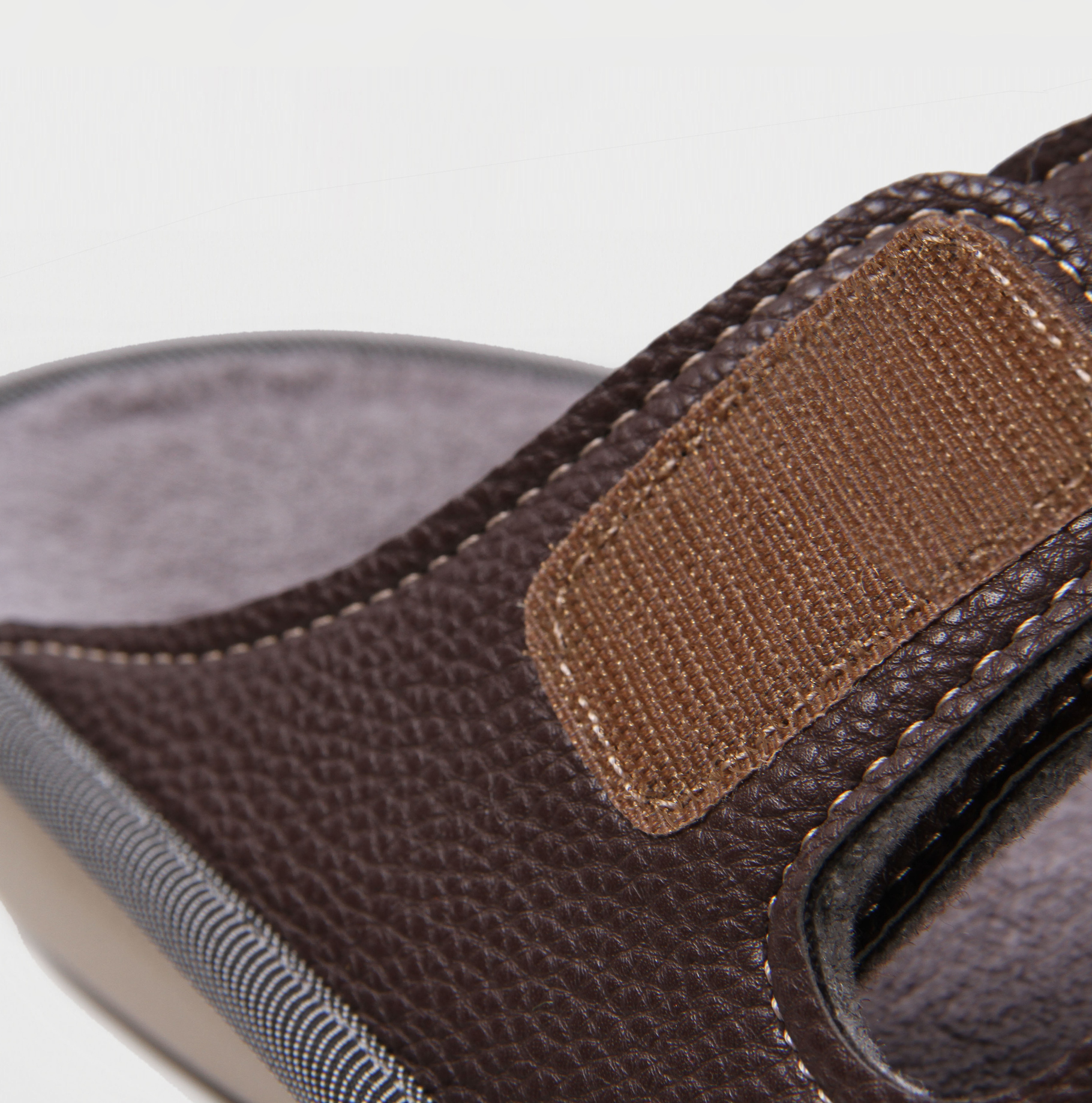 Chaussures orthopédiques à la maison LM-809M.048